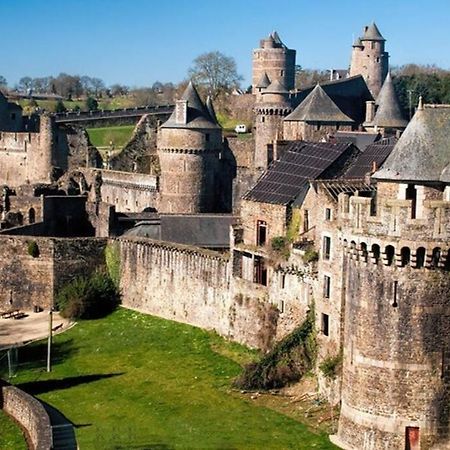 Appartement Proche Gare Routiere Fougères Esterno foto